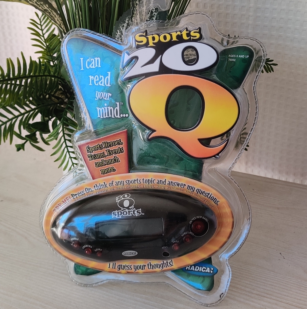 Radica, 20 Questions Sports Trivia - HandHeld Portable Electronic Game